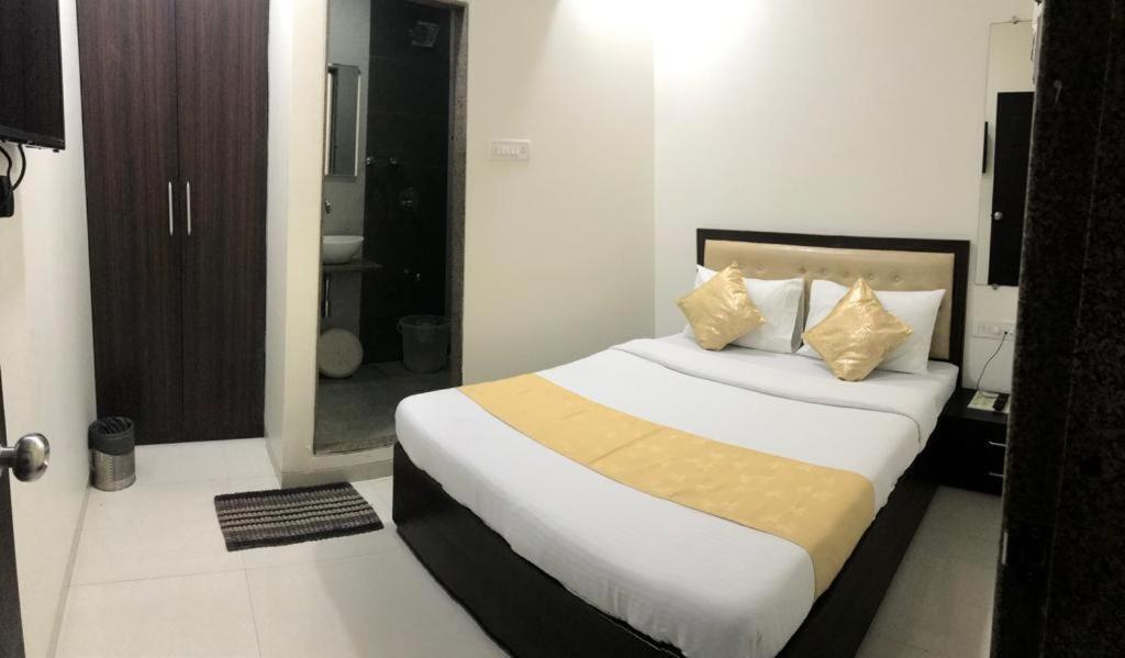 Hotel Zee Residency Bombay Esterno foto